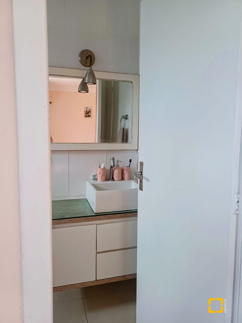 Apartamento com 120m², 4 quartos (sendo 1 suíte), 2 garagens, no bairro Ingleses do Rio Vermelho em Florianópolis
