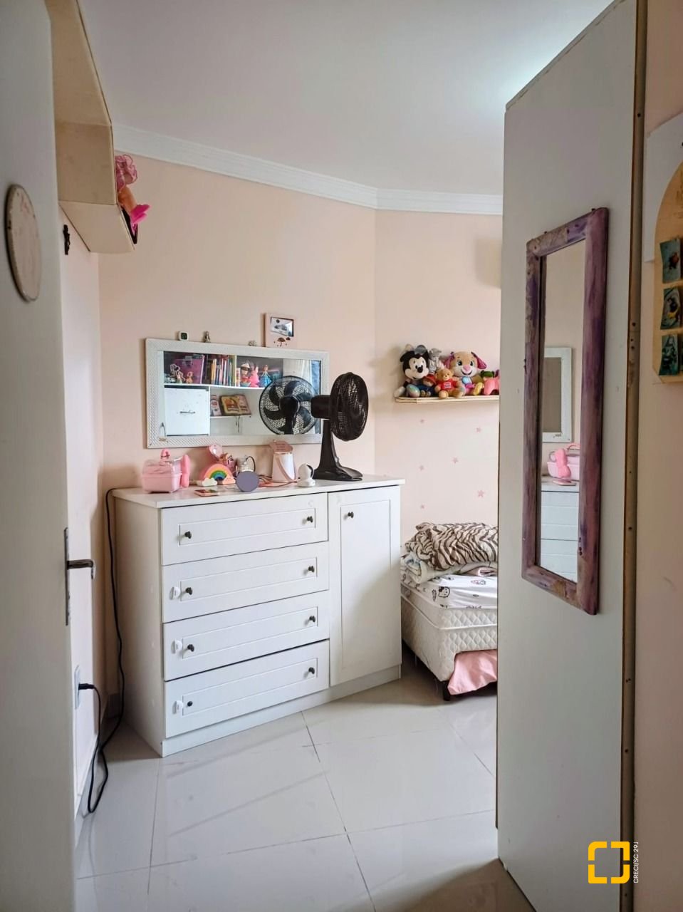 Apartamento com 120m², 4 quartos (sendo 1 suíte), 2 garagens, no bairro Ingleses do Rio Vermelho em Florianópolis