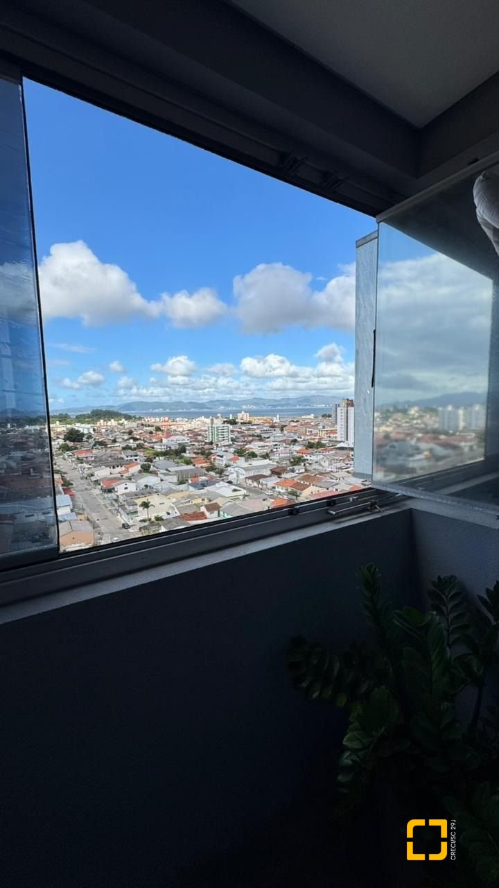 Apartamento com 56m², 2 quartos, 1 garagem, no bairro Areias em São José