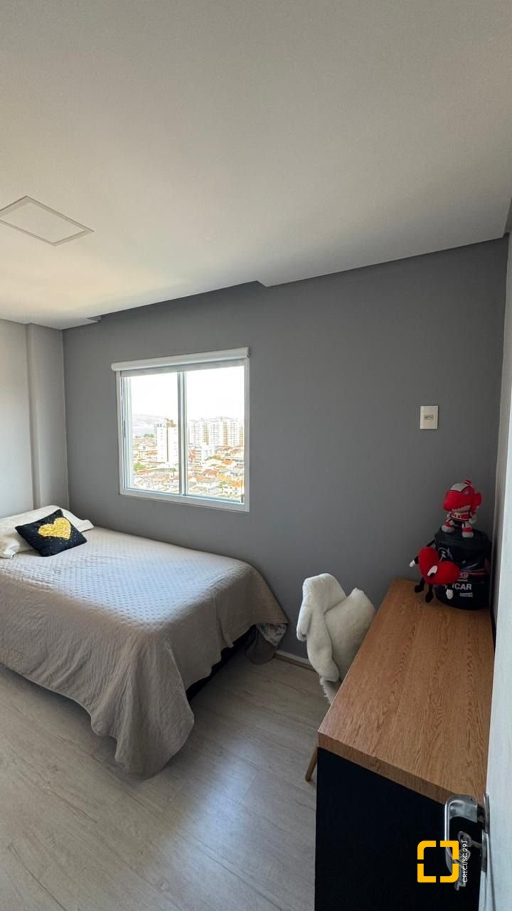 Apartamento com 56m², 2 quartos, 1 garagem, no bairro Areias em São José