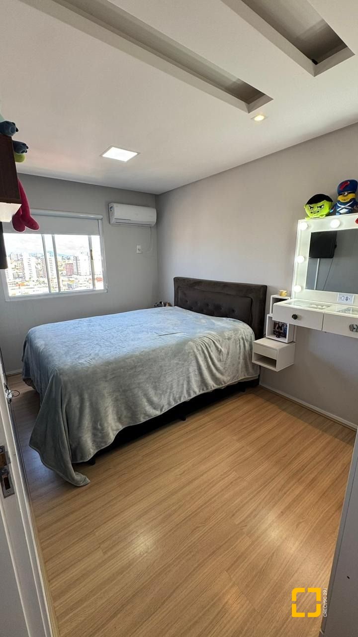 Apartamento com 56m², 2 quartos, 1 garagem, no bairro Areias em São José