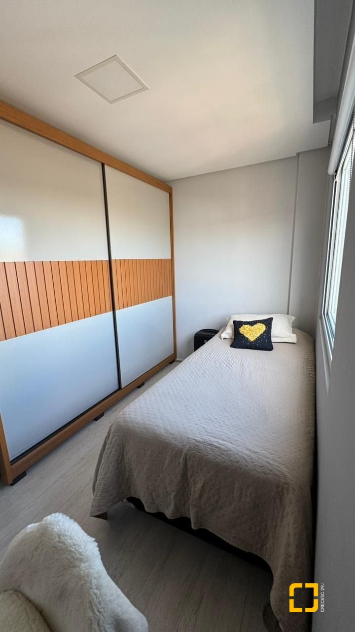 Apartamento com 56m², 2 quartos, 1 garagem, no bairro Areias em São José