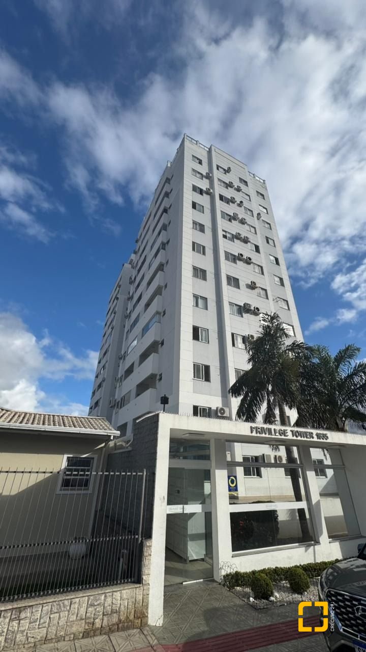 Apartamento com 56m², 2 quartos, 1 garagem, no bairro Areias em São José