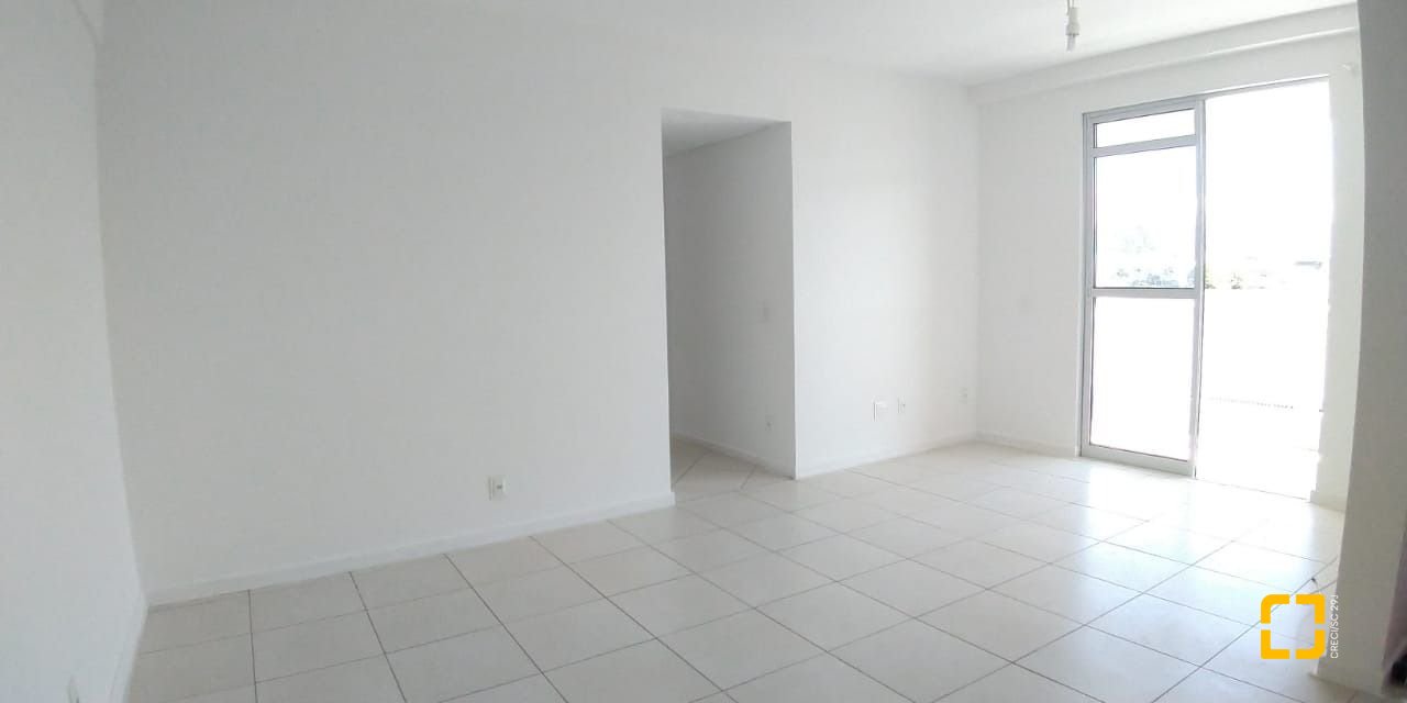 Apartamento com 79m², 3 quartos (sendo 1 suíte), 2 garagens, no bairro Forquilhinha em São José