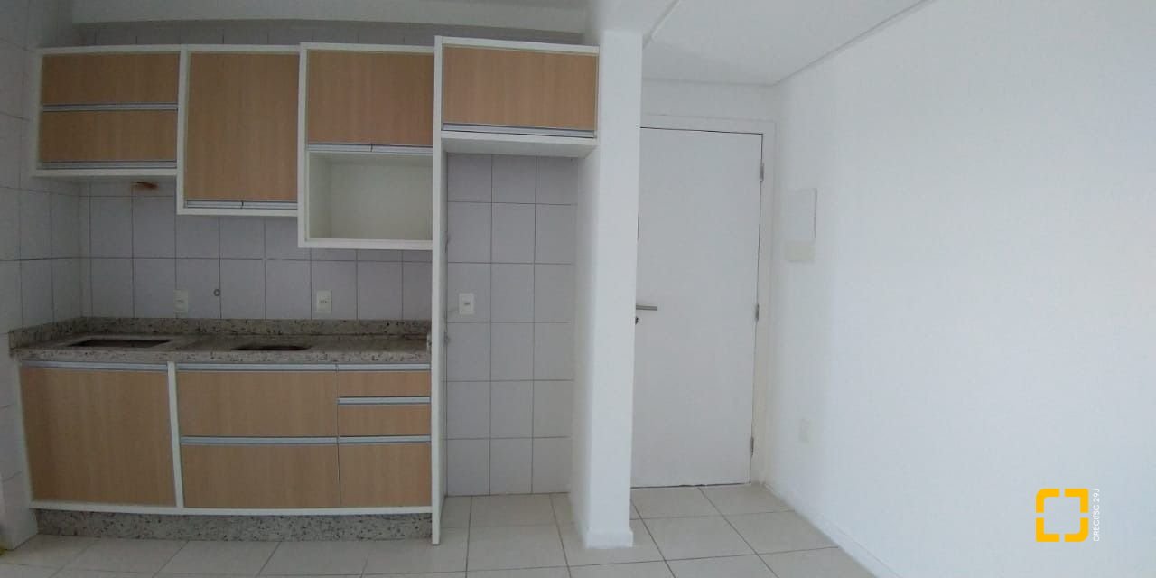 Apartamento com 79m², 3 quartos (sendo 1 suíte), 2 garagens, no bairro Forquilhinha em São José