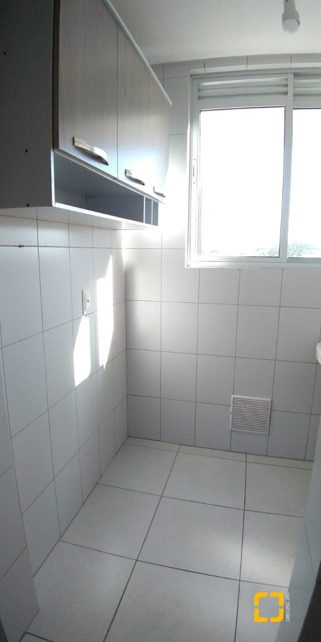 Apartamento com 79m², 3 quartos (sendo 1 suíte), 2 garagens, no bairro Forquilhinha em São José