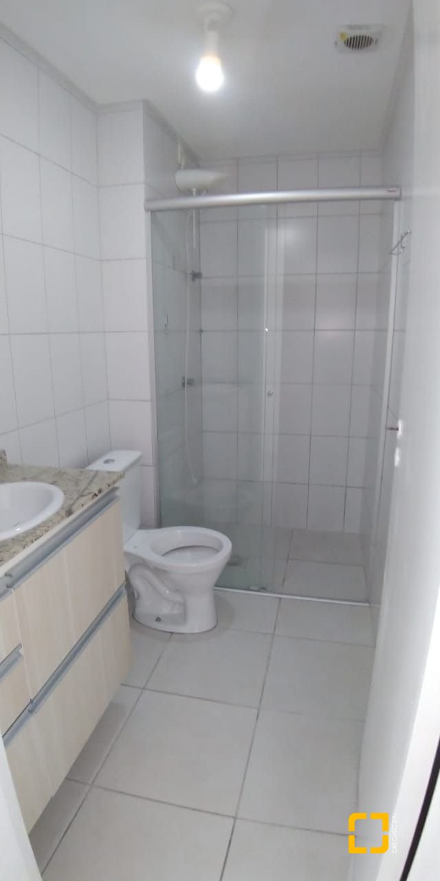 Apartamento com 79m², 3 quartos (sendo 1 suíte), 2 garagens, no bairro Forquilhinha em São José