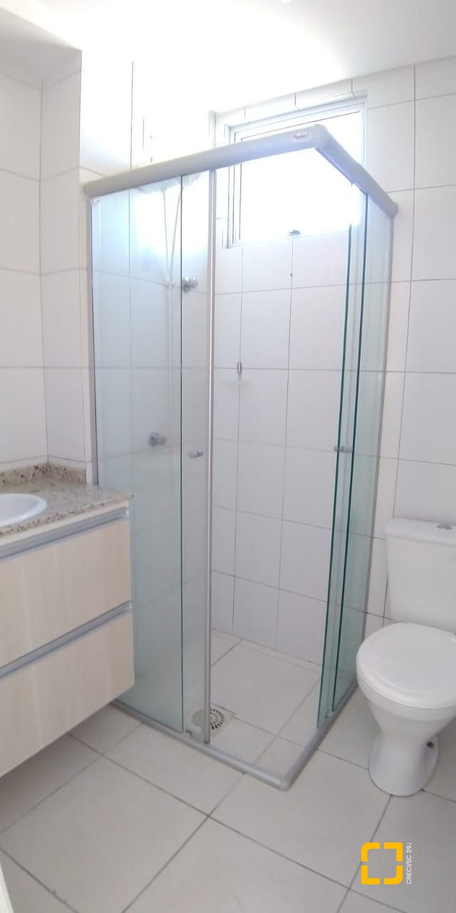 Apartamento com 79m², 3 quartos (sendo 1 suíte), 2 garagens, no bairro Forquilhinha em São José