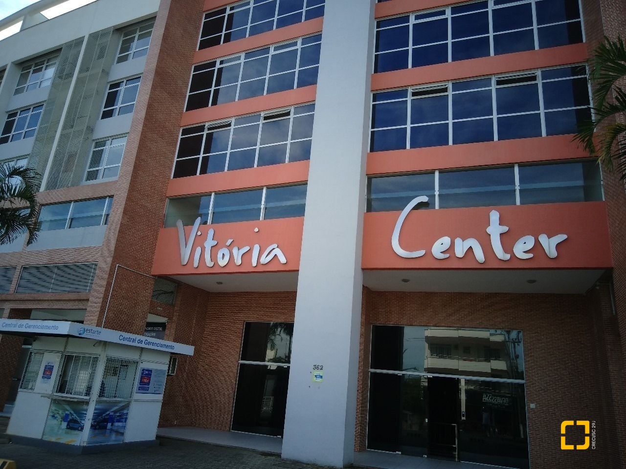 Apartamento com 79m², 3 quartos (sendo 1 suíte), 2 garagens, no bairro Forquilhinha em São José
