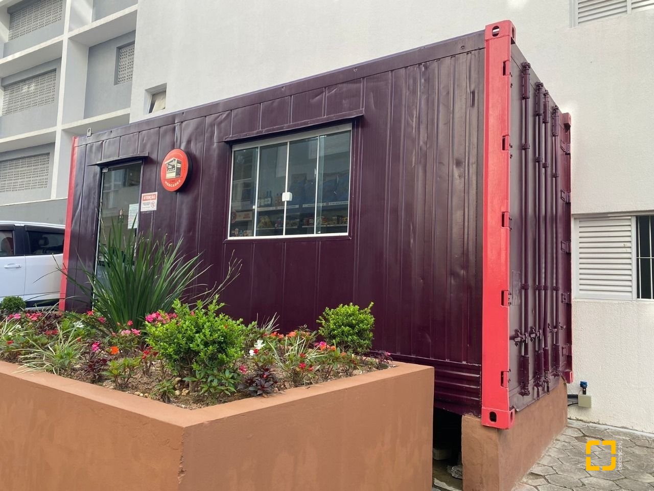 Apartamento com 79m², 3 quartos (sendo 1 suíte), 2 garagens, no bairro Forquilhinha em São José