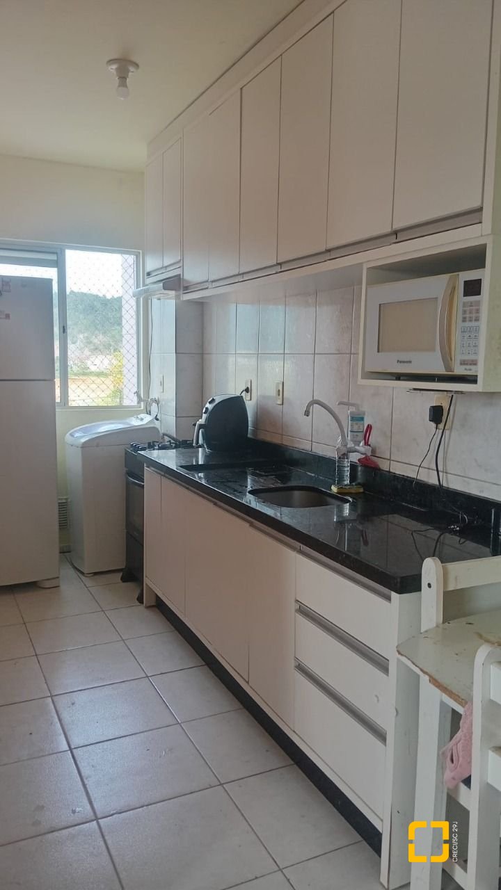 Apartamento com 44m², 2 quartos, 1 garagem, no bairro Aririu em Palhoça