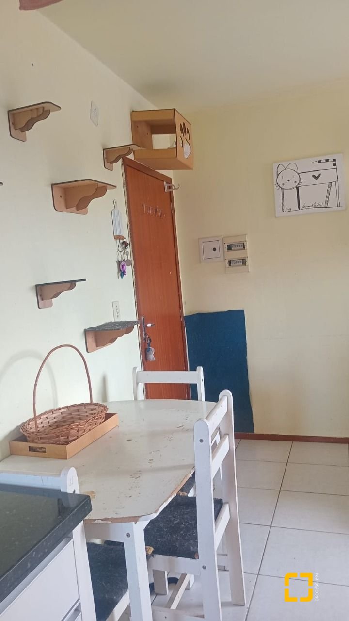 Apartamento com 44m², 2 quartos, 1 garagem, no bairro Aririu em Palhoça