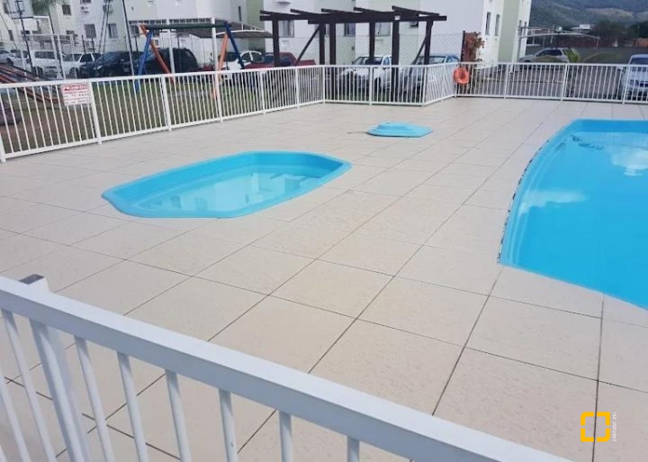 Apartamento com 44m², 2 quartos, 1 garagem, no bairro Aririu em Palhoça