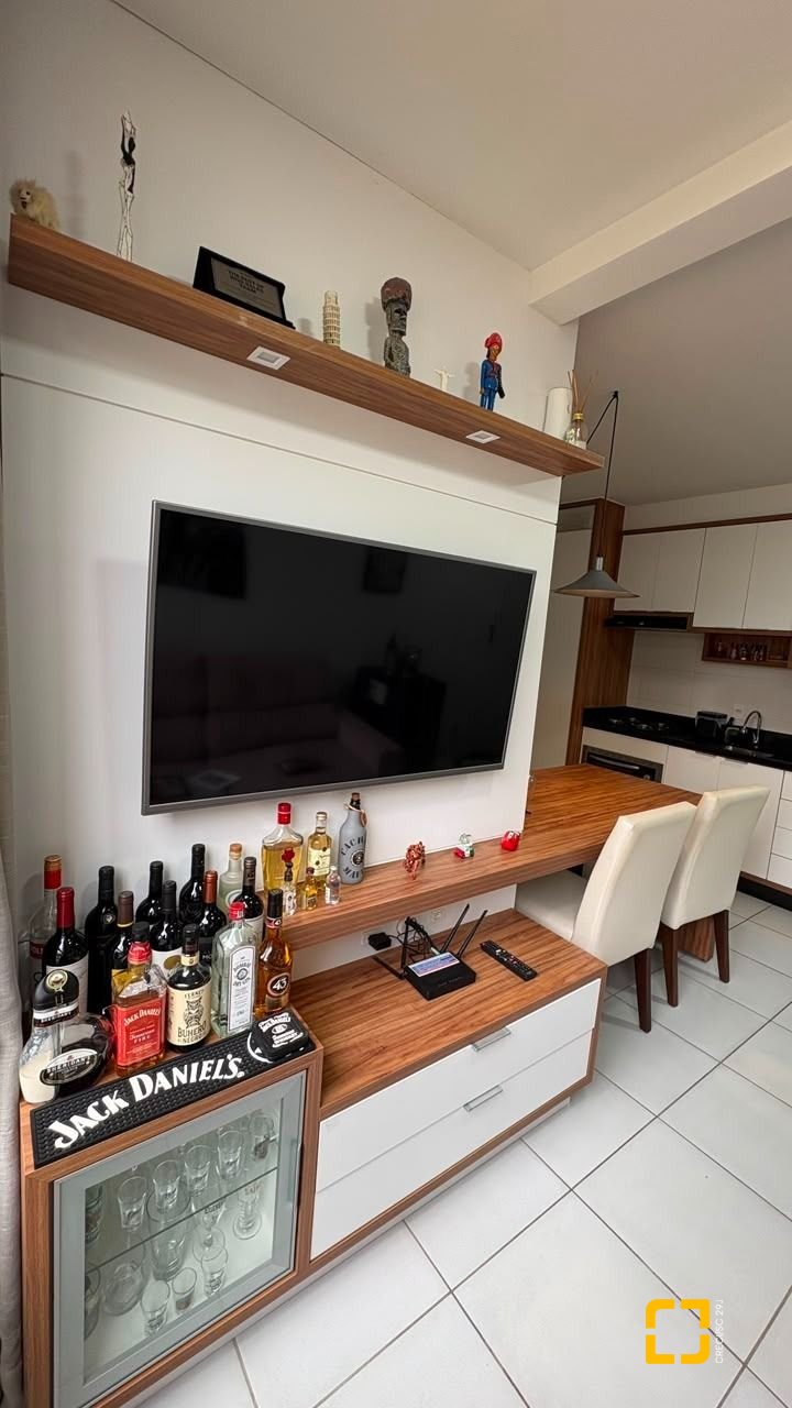 Apartamento com 46m², 2 quartos, 1 garagem, no bairro Sertão do Maruim em São José