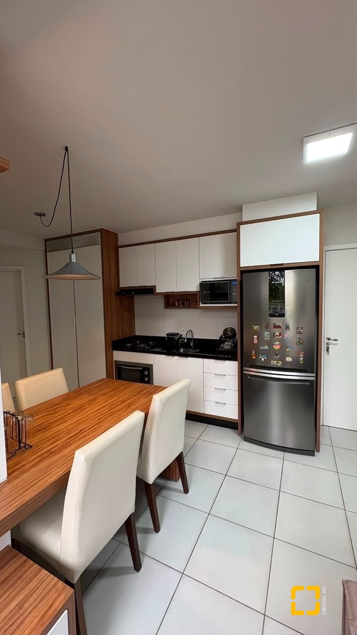 Apartamento com 46m², 2 quartos, 1 garagem, no bairro Sertão do Maruim em São José