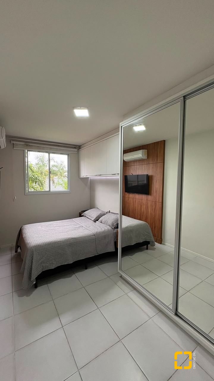 Apartamento com 46m², 2 quartos, 1 garagem, no bairro Sertão do Maruim em São José