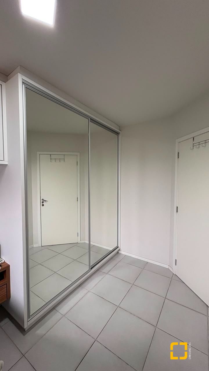 Apartamento com 46m², 2 quartos, 1 garagem, no bairro Sertão do Maruim em São José