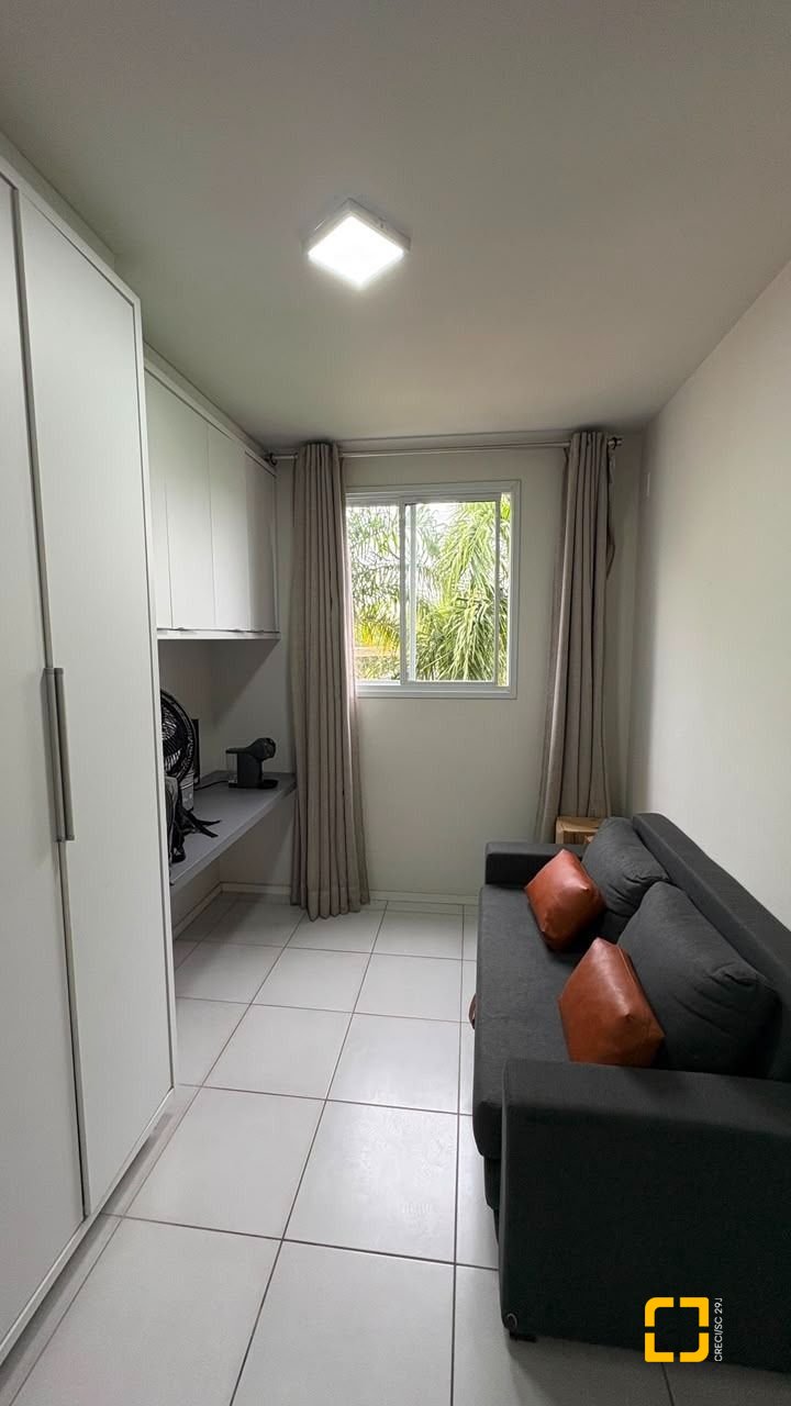 Apartamento com 46m², 2 quartos, 1 garagem, no bairro Sertão do Maruim em São José