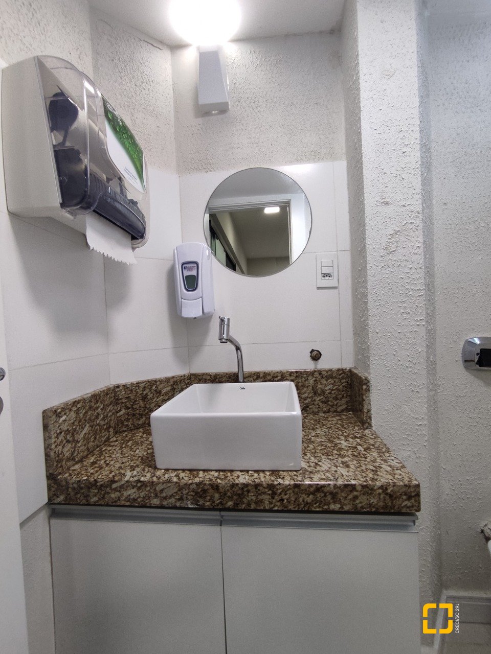 Sala com 64m², no bairro Centro em Florianópolis