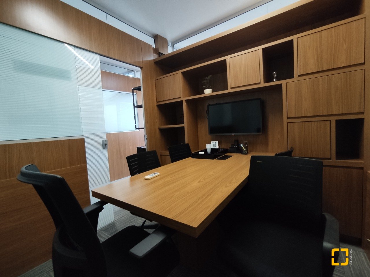 Sala com 64m², no bairro Centro em Florianópolis