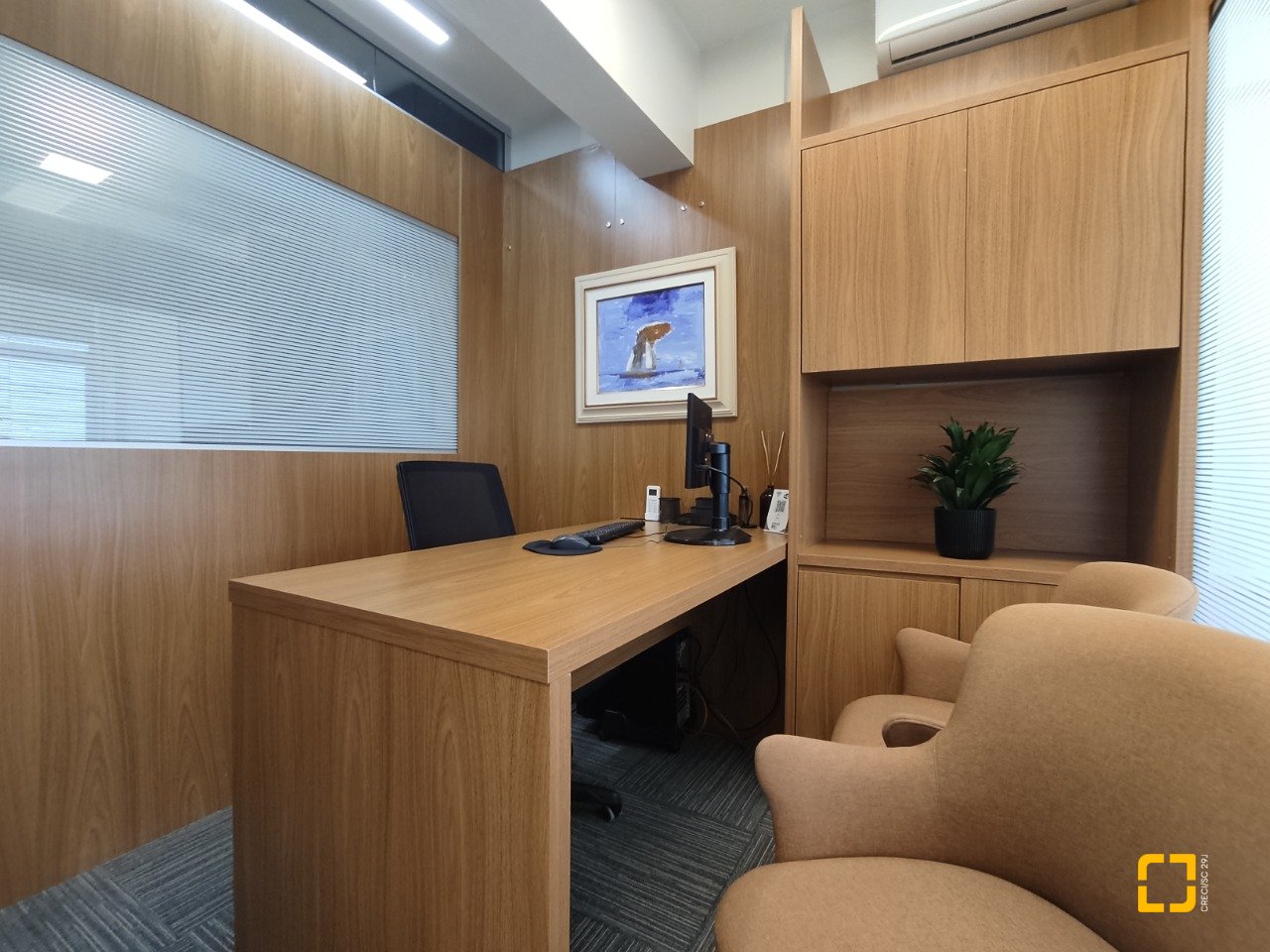 Sala com 64m², no bairro Centro em Florianópolis