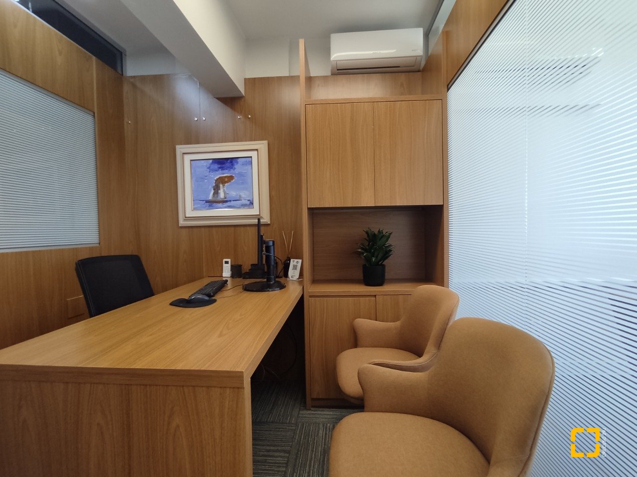 Sala com 64m², no bairro Centro em Florianópolis