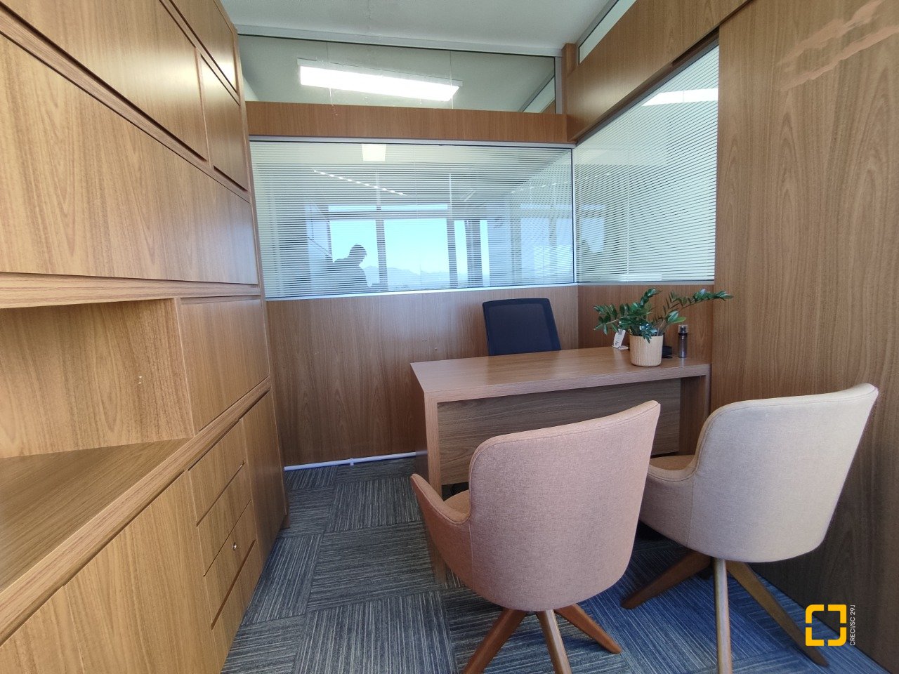 Sala com 64m², no bairro Centro em Florianópolis
