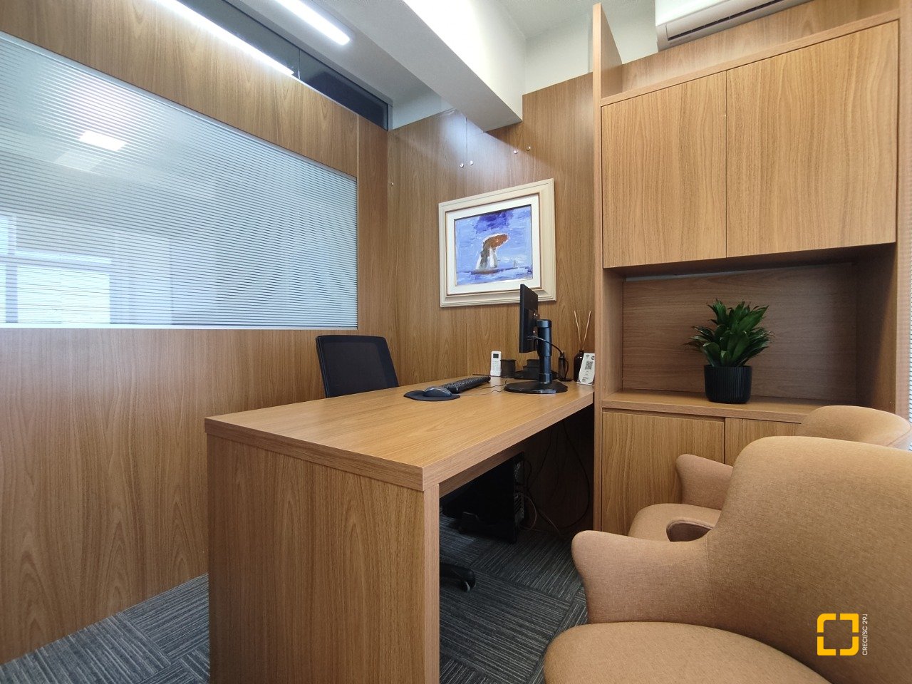 Sala com 64m², no bairro Centro em Florianópolis