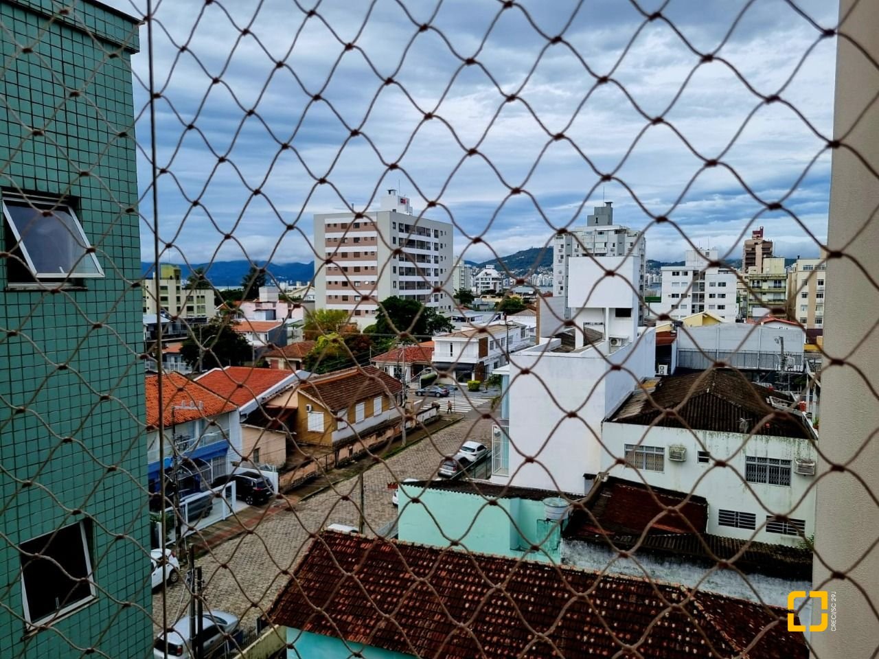 Apartamento com 74m², 2 quartos, 1 garagem, no bairro Balneário em Florianópolis