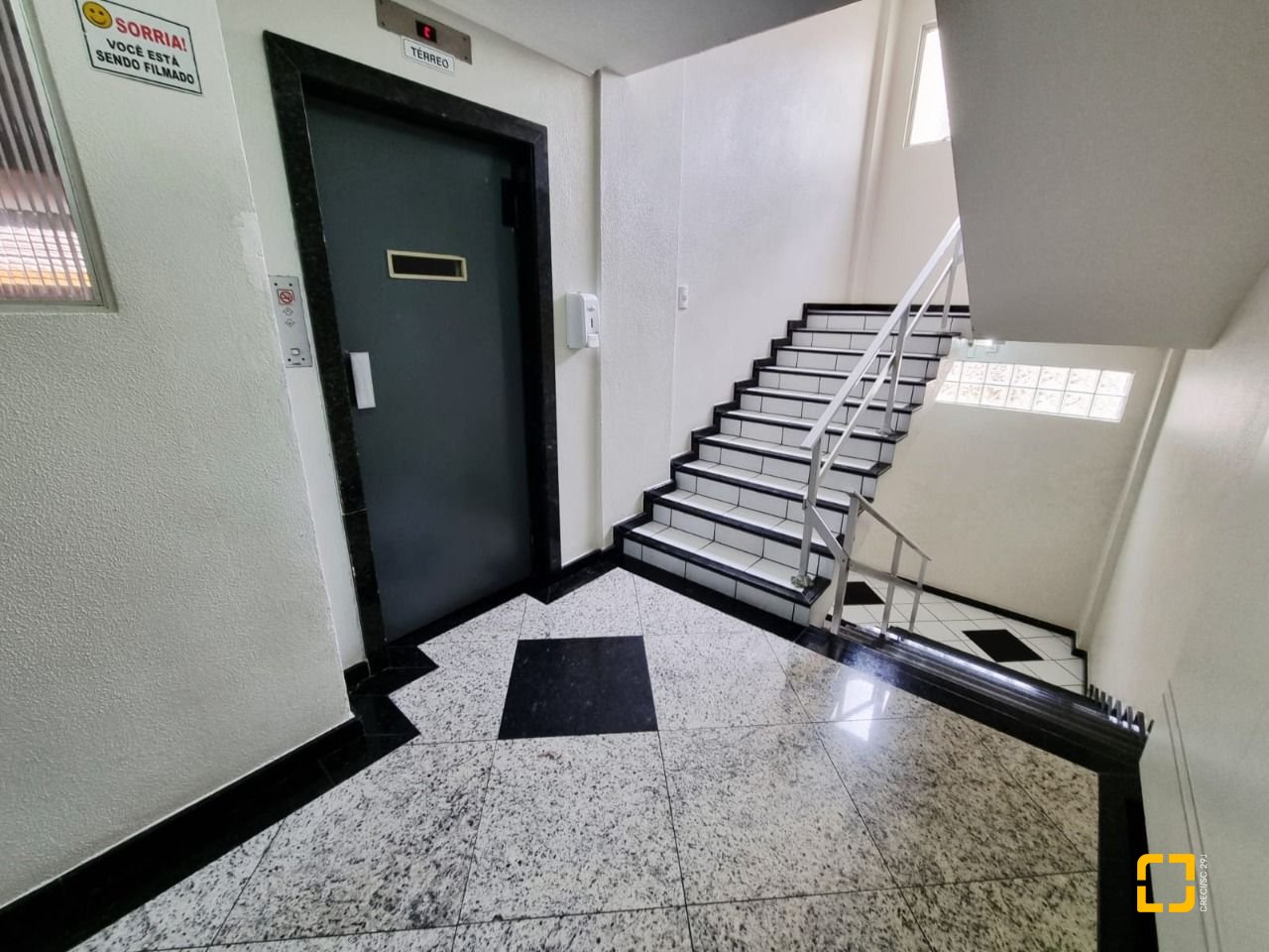 Apartamento com 74m², 2 quartos, 1 garagem, no bairro Balneário em Florianópolis