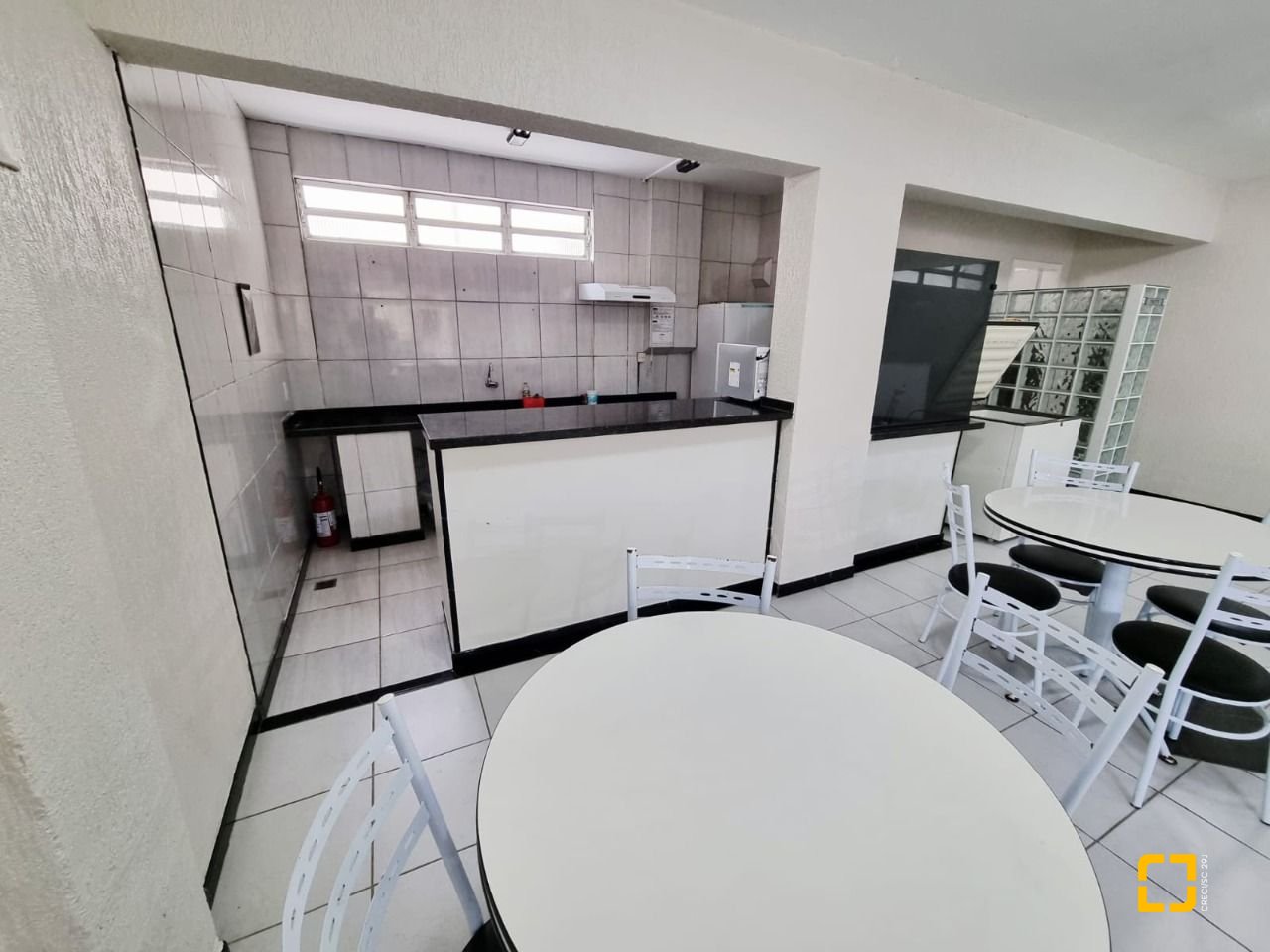 Apartamento com 74m², 2 quartos, 1 garagem, no bairro Balneário em Florianópolis