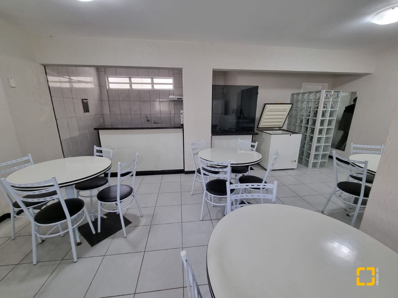 Apartamento com 74m², 2 quartos, 1 garagem, no bairro Balneário em Florianópolis