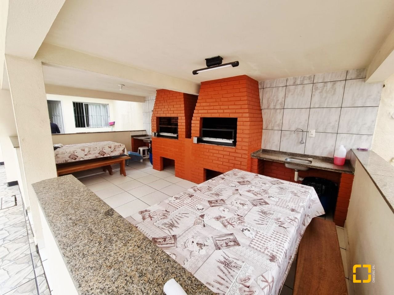 Apartamento com 74m², 2 quartos, 1 garagem, no bairro Balneário em Florianópolis