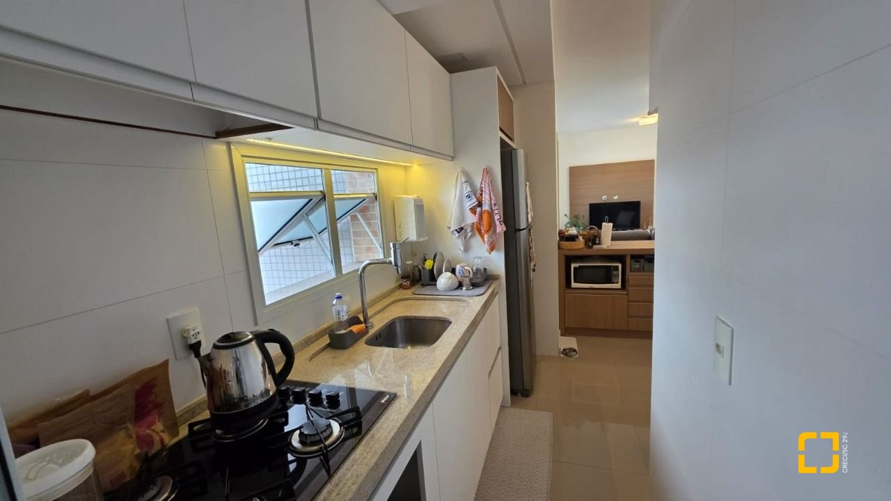 Apartamento com 79m², 3 quartos (sendo 1 suíte), 2 garagens, no bairro Itacorubi em Florianópolis