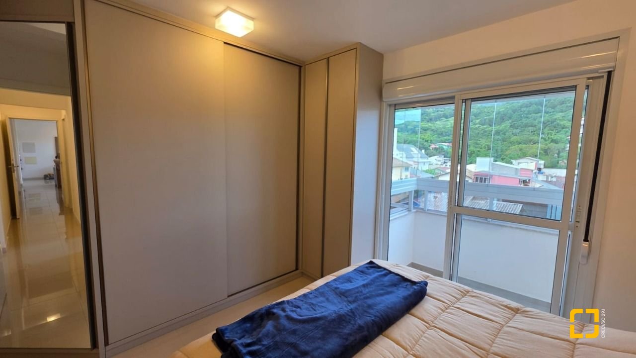 Apartamento com 79m², 3 quartos (sendo 1 suíte), 2 garagens, no bairro Itacorubi em Florianópolis