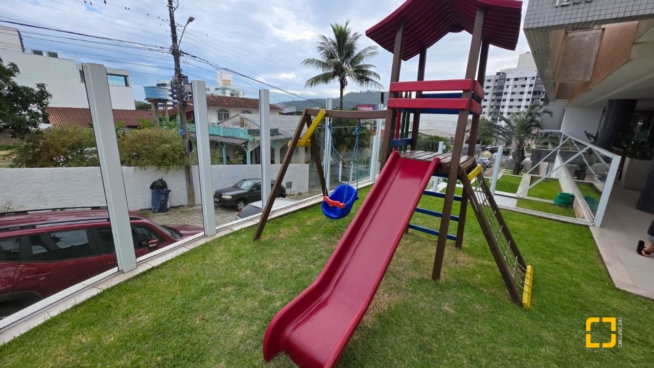 Apartamento com 79m², 3 quartos (sendo 1 suíte), 2 garagens, no bairro Itacorubi em Florianópolis