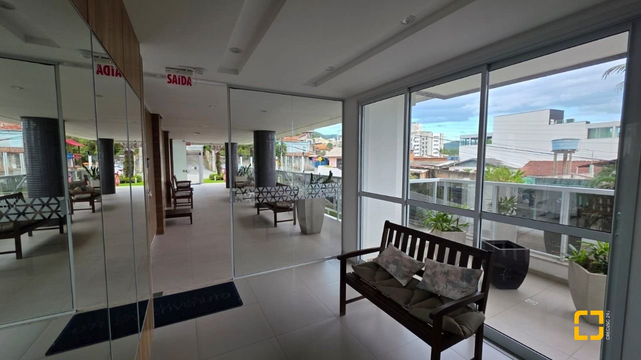 Apartamento com 79m², 3 quartos (sendo 1 suíte), 2 garagens, no bairro Itacorubi em Florianópolis