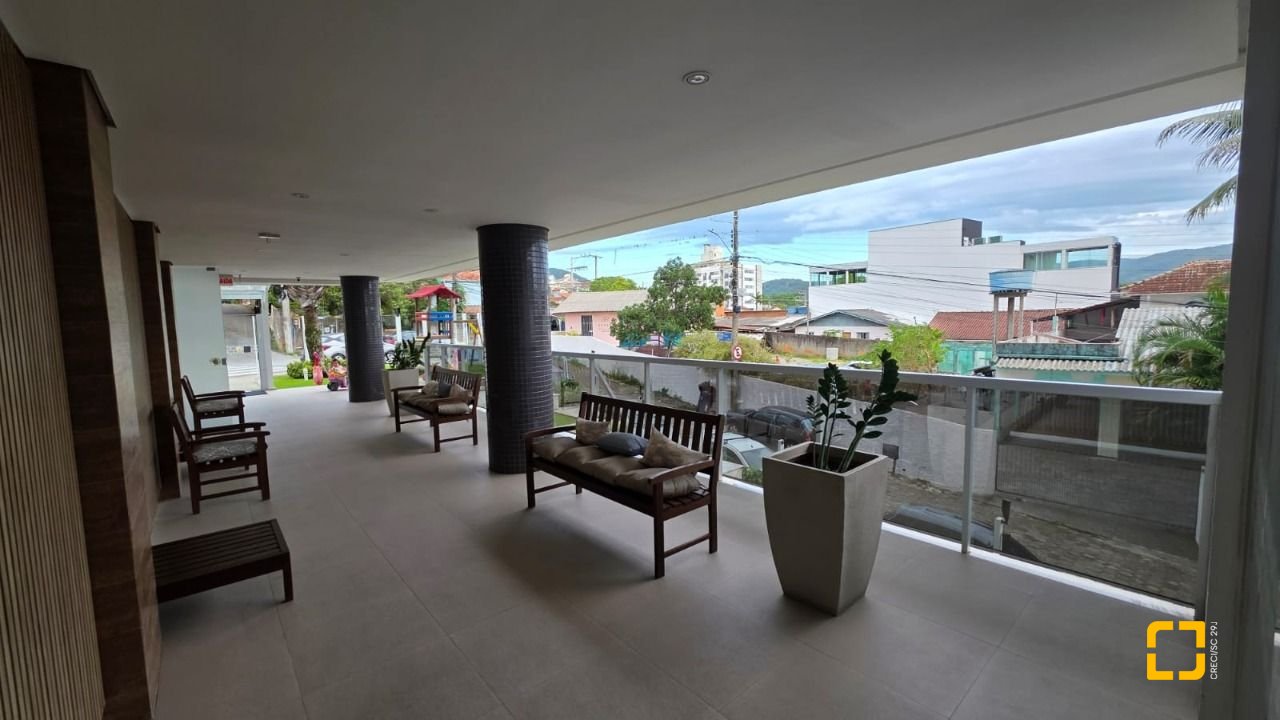Apartamento com 79m², 3 quartos (sendo 1 suíte), 2 garagens, no bairro Itacorubi em Florianópolis