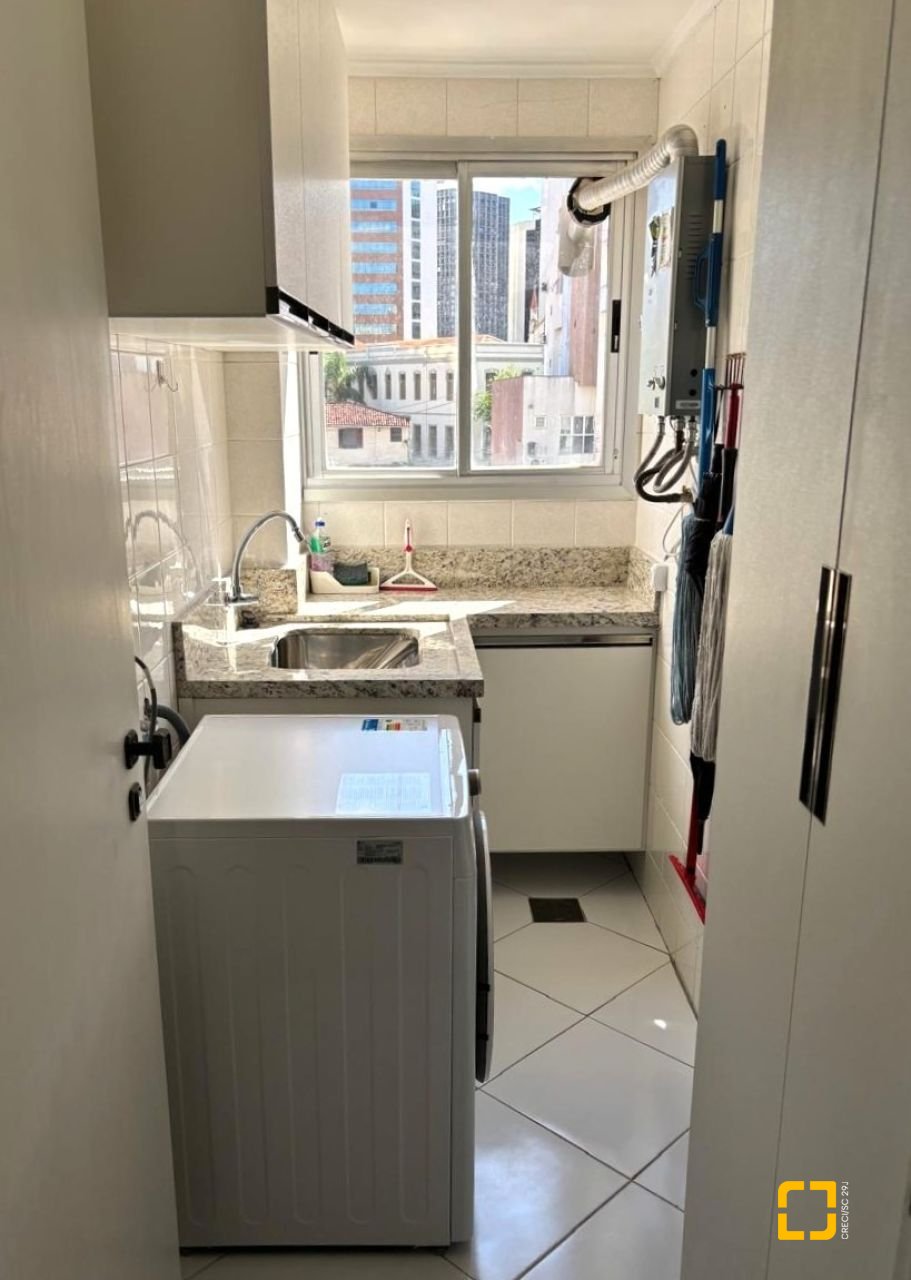 Apartamento com 86m², 2 quartos, 1 garagem, no bairro Centro em Florianópolis