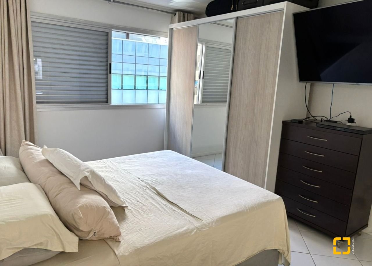 Apartamento com 86m², 2 quartos, 1 garagem, no bairro Centro em Florianópolis
