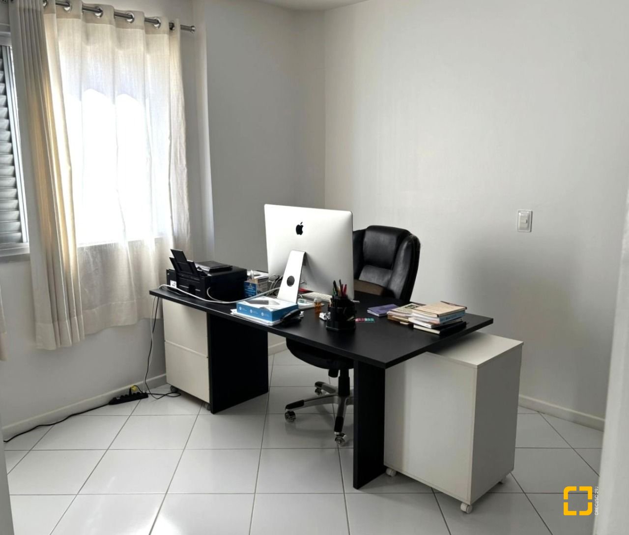 Apartamento com 86m², 2 quartos, 1 garagem, no bairro Centro em Florianópolis