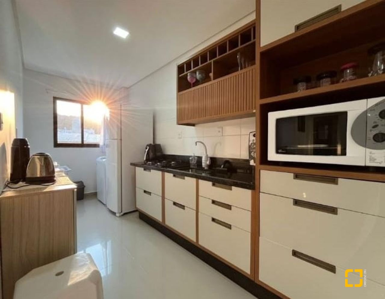 Apartamento com 69m², 2 quartos (sendo 1 suíte), 1 garagem, no bairro Ingleses em Floranópolis