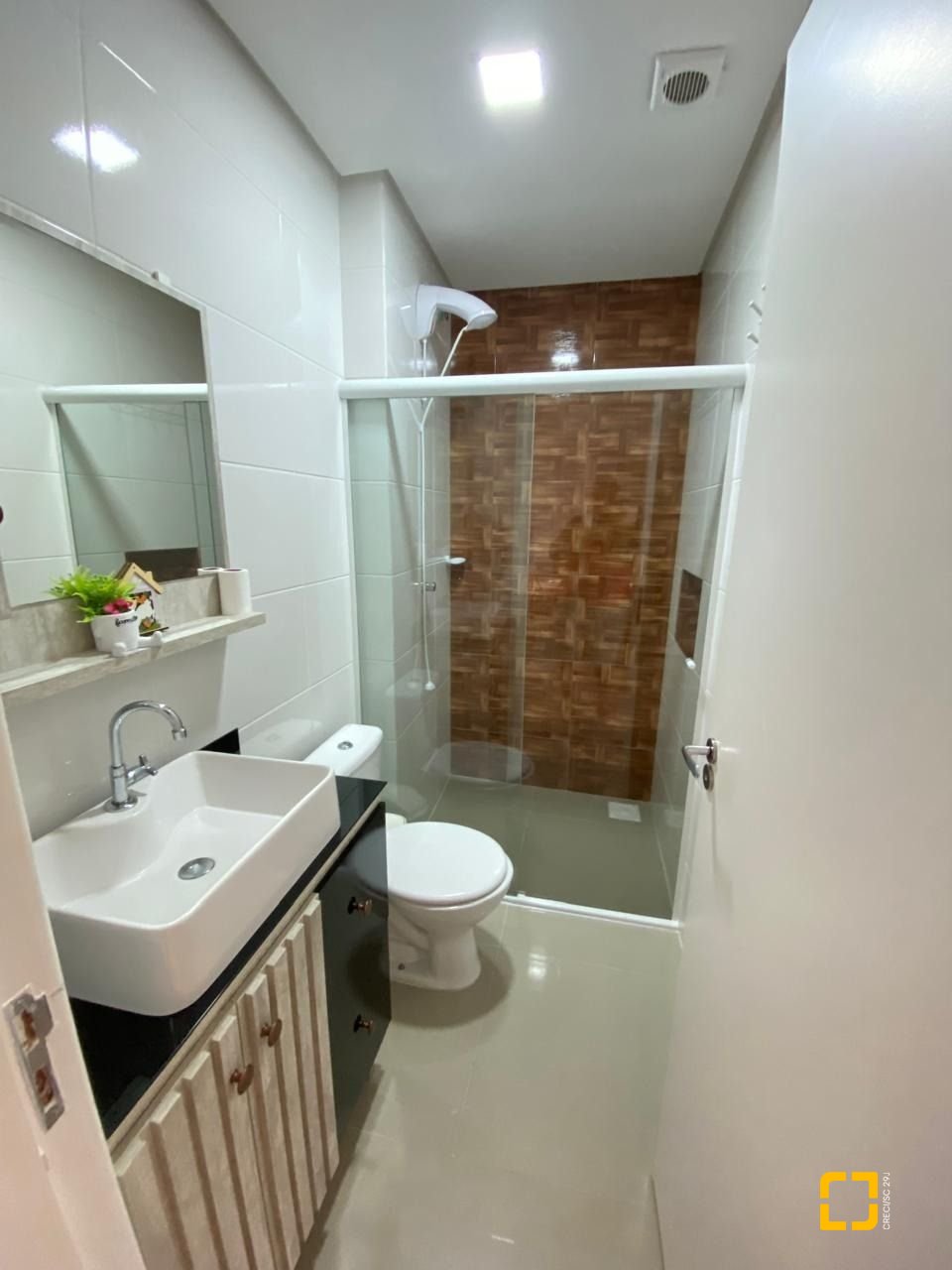 Apartamento com 69m², 2 quartos (sendo 1 suíte), 1 garagem, no bairro Ingleses em Floranópolis