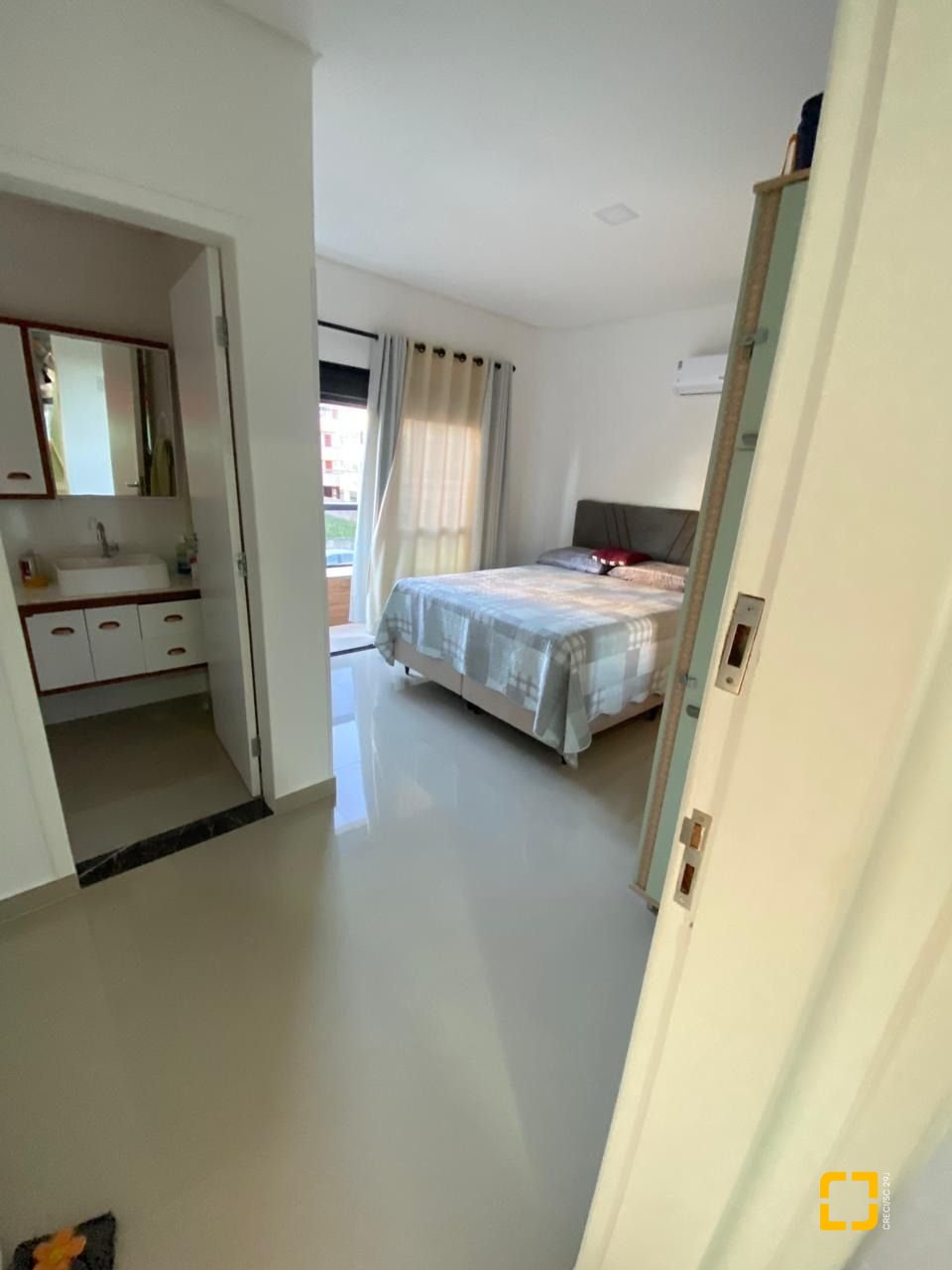 Apartamento com 69m², 2 quartos (sendo 1 suíte), 1 garagem, no bairro Ingleses em Florianópolis
