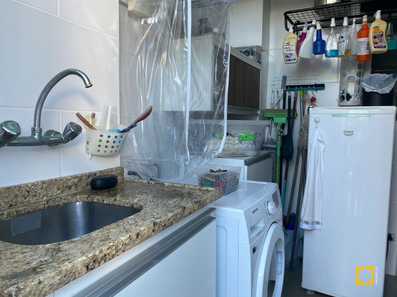 Casa com 157m², 2 quartos (sendo 2 suítes), 4 garagens, no bairro Campeche Norte em Florianópolis