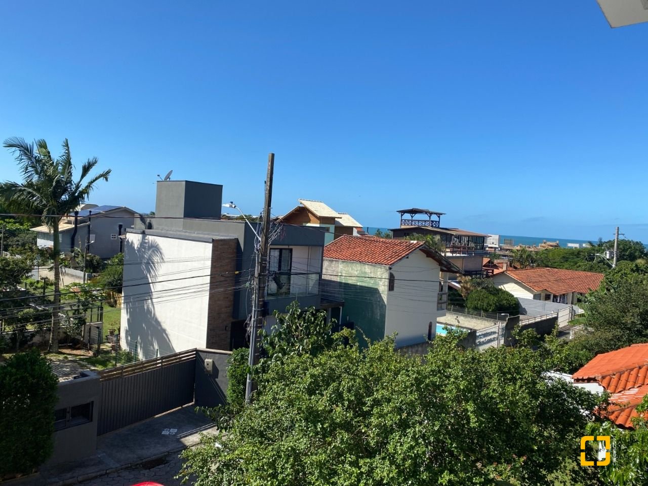 Casa com 157m², 2 quartos (sendo 2 suítes), 4 garagens, no bairro Campeche Norte em Florianópolis