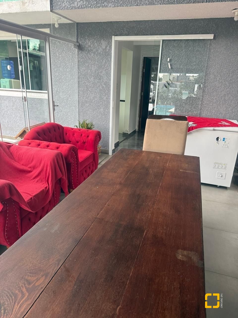 Casa com 126m², 3 quartos (sendo 1 suíte), 3 garagens, no bairro Rio Vermelho em Florianópolis