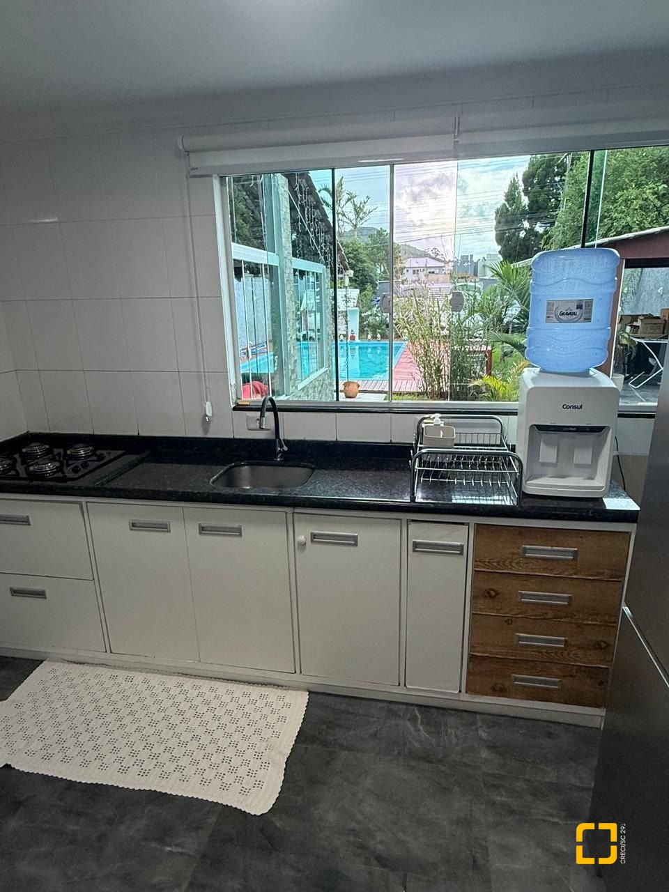 Casa com 126m², 3 quartos (sendo 1 suíte), 3 garagens, no bairro Rio Vermelho em Florianópolis