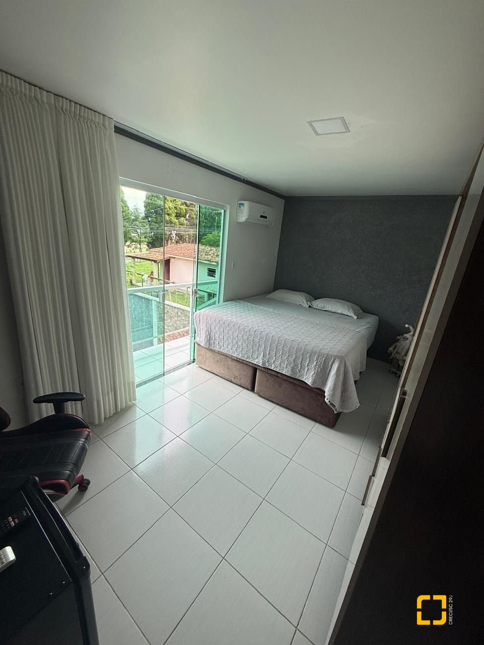 Casa com 126m², 3 quartos (sendo 1 suíte), 3 garagens, no bairro Rio Vermelho em Florianópolis