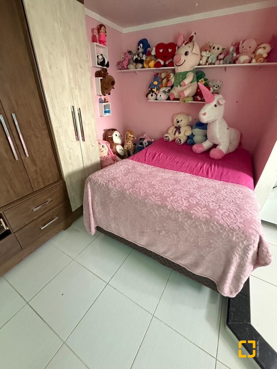 Casa com 126m², 3 quartos (sendo 1 suíte), 3 garagens, no bairro Rio Vermelho em Florianópolis